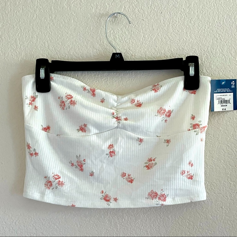 🌸3/$25🌸 Strapless floral crop top